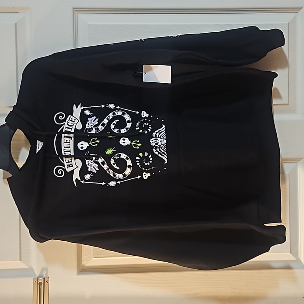 BEETLEJUICE WOMEN'S GRAPHIC HOODIE: BLACK: NEW WITH TAGS: SIZE M